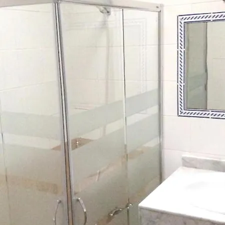 With One Bedroom In With Shared Pool And Wifi *
